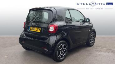 SPOTICAR Smart Fortwo 1.0 Prime (premium) Twinamic Euro 6 (s/s) 2dr Used Car - City Car Petrol Black - Godalming - 1200583692_3