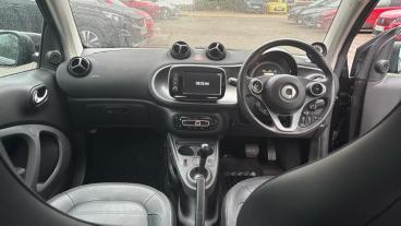 SPOTICAR Smart Fortwo 1.0 Prime (premium) Twinamic Euro 6 (s/s) 2dr Used Car - City Car Petrol Black - Godalming - 1200583692_4
