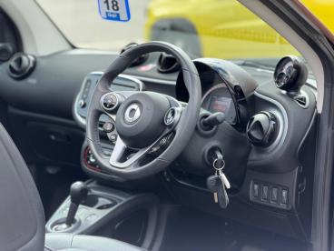 SPOTICAR Smart Fortwo 0.9t Prime (premium Plus) Cabriolet Twinamic Euro Used Car - City Car Petrol White - Warwick - 1200611226_3