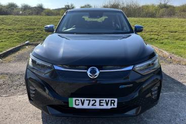 SPOTICAR Ssangyong Korando 61.5kwh Ultimate Auto 5dr Used Car - Suv Electric Black - Bridgend - 1200497148_5