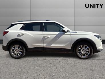 SPOTICAR Ssangyong Korando 1.6d Pioneer Auto 4wd Euro 6 5dr Used Car - Suv Diesel White - Balsall Common - 1200512039_2