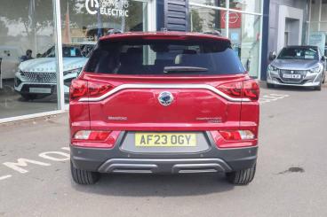 SPOTICAR Ssangyong Korando 1.5 Ultimate Auto Euro 6 (s/s) 5dr Used Car - Suv Petrol Red - Leamington - 1200528741_4