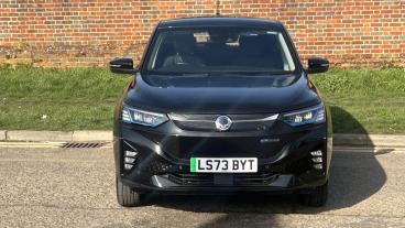 SPOTICAR Ssangyong Korando 61.5kwh Ultimate Auto 5dr Used Car - Suv Electric Black - Hemel Hempstead - 1200585826_3