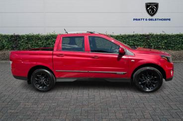 SPOTICAR Ssangyong Musso 2.2d Ex 4wd Euro 6 4dr Used Car - Commercial Vehicle Diesel Red - Newark On Trent - 1200525082_4