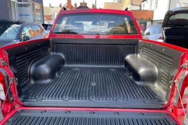 SPOTICAR Ssangyong Musso 2.2d Ex 4wd Euro 6 4dr Used Car - Commercial Vehicle Diesel Red - Newark On Trent - 1200525082_5