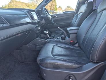 SPOTICAR Ssangyong Musso 2.2d Saracen Auto 4wd Euro 6 4dr Used Car - Commercial Vehicle Diesel Black - Cumnock - 1200583255_4