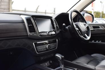 SPOTICAR Ssangyong Rexton 2.2d Ultimate T-tronic 4wd Euro 6 5dr Used Car - Suv Diesel Blue - Salisbury - 500553096_2