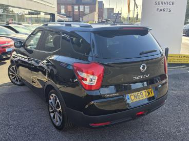 SPOTICAR Ssangyong Tivoli 1.6p Ultimate Auto Euro 6 (s/s) 5dr Used Car - Suv Petrol Black - Wakefield - 1200638341_3