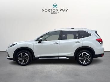 SPOTICAR Subaru Forester 2.0 I E-boxer Xe Premium Lineartronic 4wd Euro 6 ( Used Car - Suv Hybrid White - Letchworth - 1200586202_4