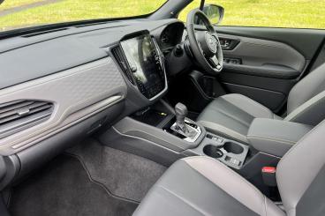 SPOTICAR Subaru Forester 2.0 I E-boxer Field Lineartronic 4wd Euro 6 (s/s) Used Car - Suv Hybrid Black - Bridgend - 1200609725_2