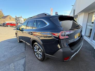 SPOTICAR Subaru Outback 2.5i Touring Lineartronic 4wd Euro 6 (s/s) 5dr Used Car - Suv Petrol Black - Abergavenny - 1200541996_4