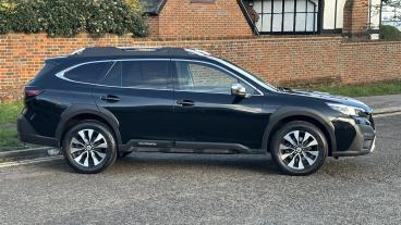 SPOTICAR Subaru Outback 2.5i Touring Lineartronic 4wd Euro 6 (s/s) 5dr Used Car - Suv Petrol Black - Hemel Hempstead - 1200561482_3