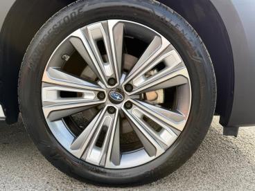 SPOTICAR Subaru Solterra 71.4kwh Touring Auto Awd 5dr Used Car - Suv Electric White - Wantage - 1200629212_4