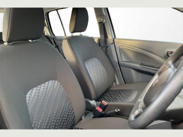 SPOTICAR Suzuki Celerio 1.0 Sz2 Euro 6 5dr Used Car - City Car Petrol White - Uckfield - 1200550817_2
