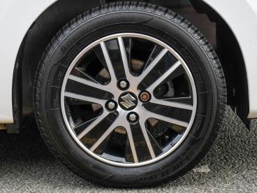 SPOTICAR Suzuki Celerio 1.0 Sz4 Euro 6 5dr Used Car - City Car Petrol White - Nuneaton - 1200555650_5