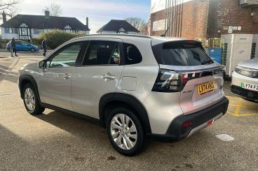 SPOTICAR Suzuki S-cross 1.4 Boosterjet Mhev Motion Euro 6 (s/s) 5dr Used Car - Suv Hybrid Silver - Bromley - 1200540041_2