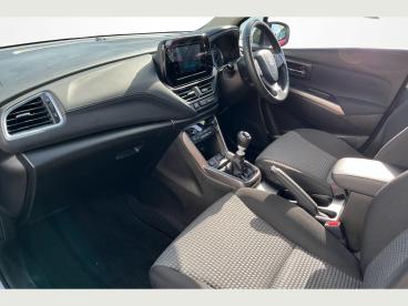 SPOTICAR Suzuki S-cross 1.4 Boosterjet Mhev Motion Euro 6 (s/s) 5dr Used Car - Suv Hybrid White - Uckfield - 1200580639_2