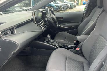 SPOTICAR Suzuki Swace 1.8h Sz-t Cvt Euro 6 (s/s) 5dr Used Car - Estate Hybrid Silver - Bromley - 1200530670_3