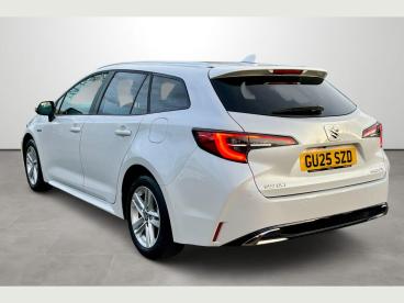 SPOTICAR Suzuki Swace 1.8h Ultra Cvt Euro 6 (s/s) 5dr Used Car - Estate Hybrid White - Uckfield - 1200557834_3