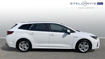 SPOTICAR Suzuki Swace 1.8h Motion Cvt Euro 6 (s/s) 5dr Used Car - Estate Hybrid White - Hatfield - 1200593689_2