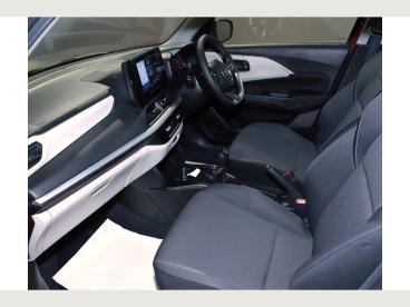 SPOTICAR Suzuki Swift 1.2 Mhev Ultra Euro 6 (s/s) 5dr Used Car - City Car Hybrid White - Uckfield - 1200565052_2