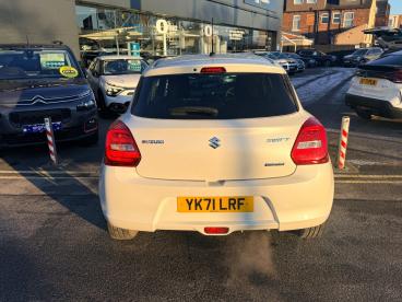 SPOTICAR Suzuki Swift 1.2 Dualjet Mhev Sz-l Euro 6 (s/s) 5dr Used Car - City Car Hybrid White - Wakefield - 1200567235_5