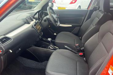 SPOTICAR Suzuki Swift 1.2 Dualjet Mhev Sz-t Cvt Euro 6 (s/s) 5dr Used Car - City Car Hybrid Orange - Welling - 1200574293_3