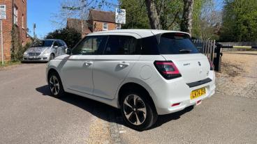 SPOTICAR Suzuki Swift 1.2 Mhev Ultra Allgrip Euro 6 (s/s) 5dr Used Car - City Car Hybrid White - Hatfield - 1200591754_5
