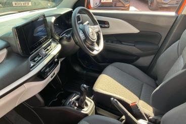 SPOTICAR Suzuki Swift 1.2 Mhev Motion Euro 6 (s/s) 5dr Used Car - City Car Hybrid Orange - Bromley - 1200592319_3