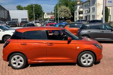 SPOTICAR Suzuki Swift 1.2 Mhev Motion Euro 6 (s/s) 5dr Used Car - City Car Hybrid Orange - Bromley - 1200592319_5
