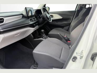 SPOTICAR Suzuki Swift 1.2 Mhev Ultra Cvt Euro 6 (s/s) 5dr Used Car - City Car Hybrid White - Eastbourne - 1200621801_2