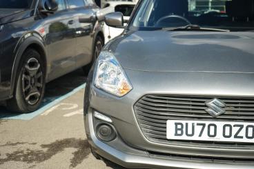 SPOTICAR Suzuki Swift 1.2 Dualjet Mhev Sz3 Euro 6 (s/s) 5dr Used Car - City Car Hybrid Silver - Leamington - 1200641654_5