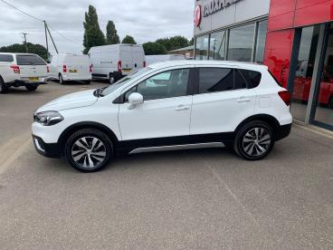 SPOTICAR Suzuki Sx4 S-cross 1.4 Boosterjet Mhev Sz-t Euro 6 (s/s) 5dr Used Car - Suv Hybrid White - Boston - 1200536813_3