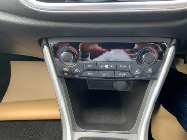 SPOTICAR Suzuki Sx4 S-cross 1.4 Boosterjet Mhev Sz-t Euro 6 (s/s) 5dr Used Car - Suv Hybrid White - Boston - 1200536813_5