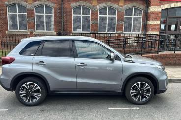 SPOTICAR Suzuki Vitara 1.4 Boosterjet Mhev Sz5 Allgrip Euro 6 (s/s) 5dr Used Car - Suv Hybrid Grey - Bromley - 1200540044_2