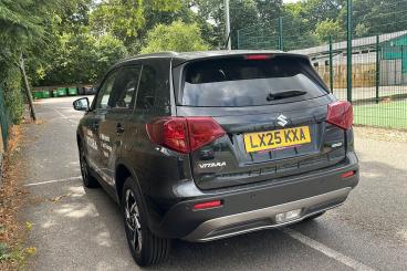 SPOTICAR Suzuki Vitara 1.4 Boosterjet Mhev Ultra Euro 6 (s/s) 5dr Used Car - Suv Hybrid Black - Welling - 1200550656_2