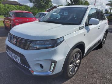 SPOTICAR Suzuki Vitara 1.4 Boosterjet Mhev Sz-t Euro 6 (s/s) 5dr Used Car - Suv Hybrid White - Shrewsbury - 1200553993_4