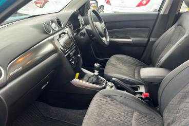 SPOTICAR Suzuki Vitara 1.4 Boosterjet Mhev Sz5 Allgrip Euro 6 (s/s) 5dr Used Car - Suv Hybrid Blue - Bromley - 1200556280_3