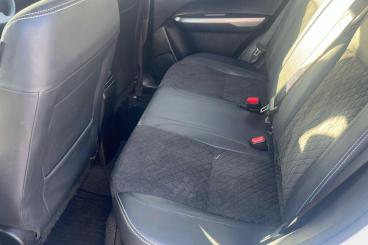 SPOTICAR Suzuki Vitara 1.4 Boosterjet Mhev Sz5 Euro 6 (s/s) 5dr Used Car - Suv Hybrid White - Bromley - 1200557236_5