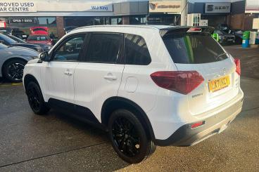 SPOTICAR Suzuki Vitara 1.4 Boosterjet Mhev Sz5 Allgrip Euro 6 (s/s) 5dr Used Car - Suv Hybrid White - Bromley - 1200559880_2