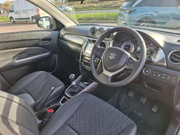 SPOTICAR Suzuki Vitara 1.4 Boosterjet Mhev Sz5 Euro 6 (s/s) 5dr Used Car - Suv Hybrid Grey - Boston - 1200575040_3