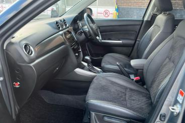 SPOTICAR Suzuki Vitara 1.5 Sz5 Ags Auto Euro 6 (s/s) 5dr Used Car - Suv Hybrid Grey - Bromley - 1200586641_3