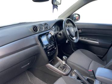 SPOTICAR Suzuki Vitara 1.4 Boosterjet Mhev Sz-t Euro 6 (s/s) 5dr Used Car - Suv Hybrid White - Ashington - 1200598962_3