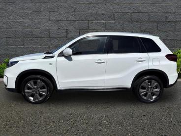 SPOTICAR Suzuki Vitara 1.4 Boosterjet Mhev Sz-t Euro 6 (s/s) 5dr Used Car - Suv Hybrid White - Weymouth - 1200606384_4