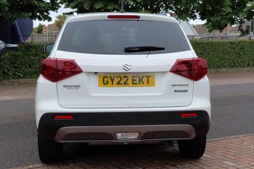 SPOTICAR Suzuki Vitara 1.4 Boosterjet Mhev Sz-t Euro 6 (s/s) 5dr Used Car - Suv Hybrid White - Littlehampton - 1200608272_4