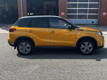 SPOTICAR Suzuki Vitara 1.4 Boosterjet Mhev Sz-t Euro 6 (s/s) 5dr Used Car - Suv Hybrid Yellow - Colwyn Bay - 1200613189_2