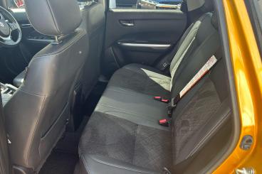 SPOTICAR Suzuki Vitara 1.5 Sz5 Ags Auto Euro 6 (s/s) 5dr Used Car - Suv Hybrid Yellow - Bromley - 1200614469_5