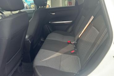 SPOTICAR Suzuki Vitara 1.4 Boosterjet Mhev Sz-t Euro 6 (s/s) 5dr Used Car - Suv Hybrid White - Bromley - 1200616100_5