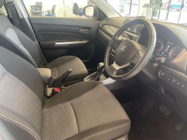 SPOTICAR Suzuki Vitara 1.5 Sz-t Ags Auto Euro 6 (s/s) 5dr Used Car - Suv Hybrid White - Bridgend - 1200619569_3