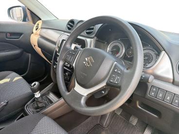SPOTICAR Suzuki Vitara 1.4 Boosterjet Mhev Go Euro 6 (s/s) 5dr Used Car - Suv Hybrid Green - Hereford - 1200620148_3